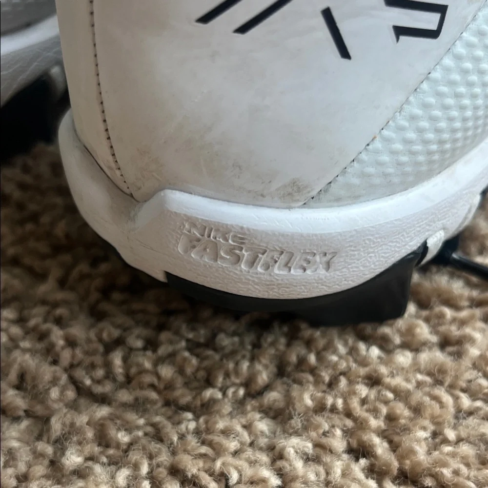 Nike dynamic cleats